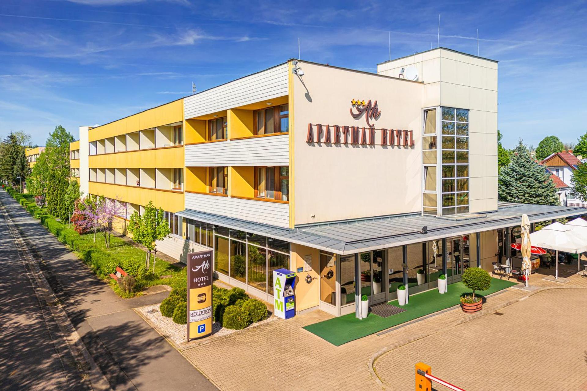Apartman Hotel Бік Екстер'єр фото
