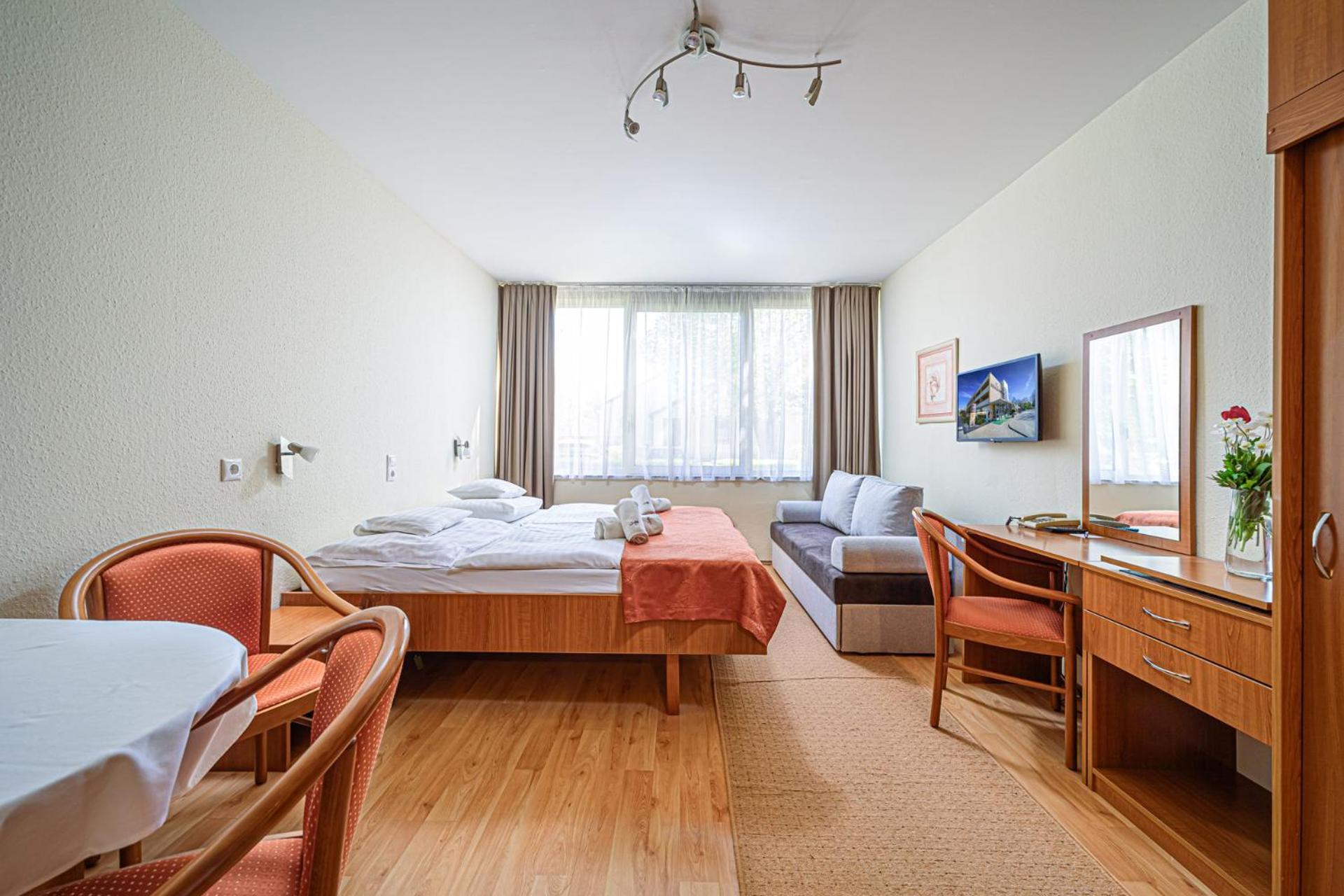 Apartman Hotel Бік Екстер'єр фото