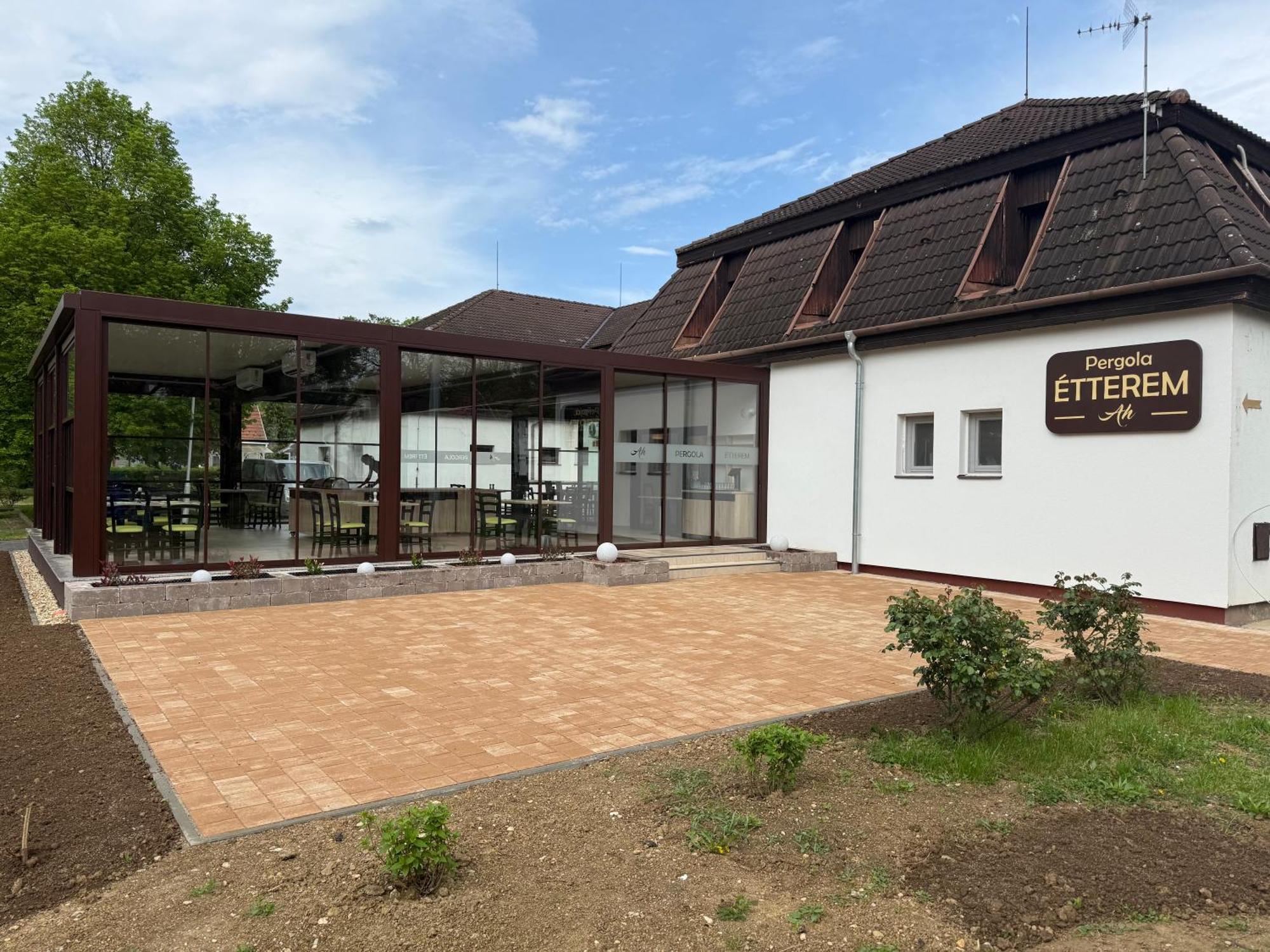 Apartman Hotel Бік Екстер'єр фото