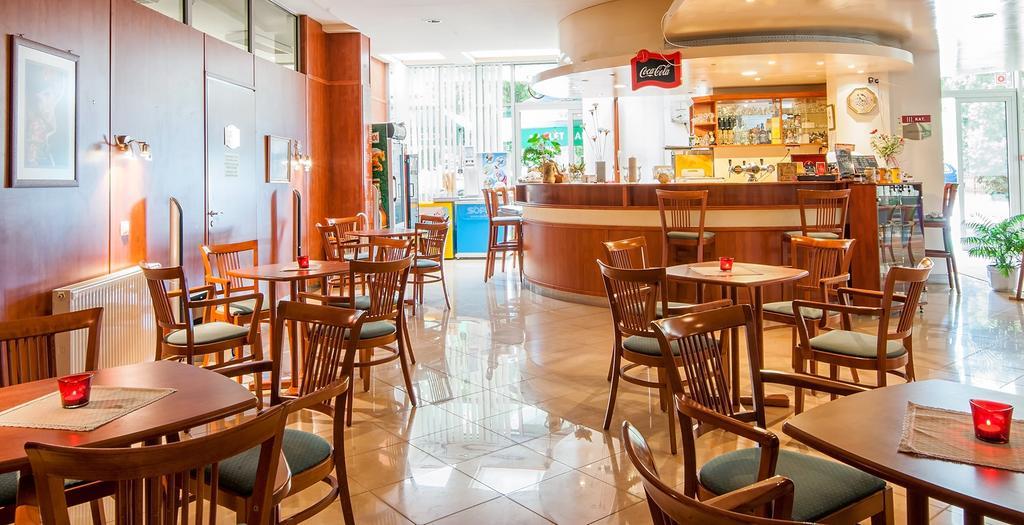Apartman Hotel Бік Екстер'єр фото