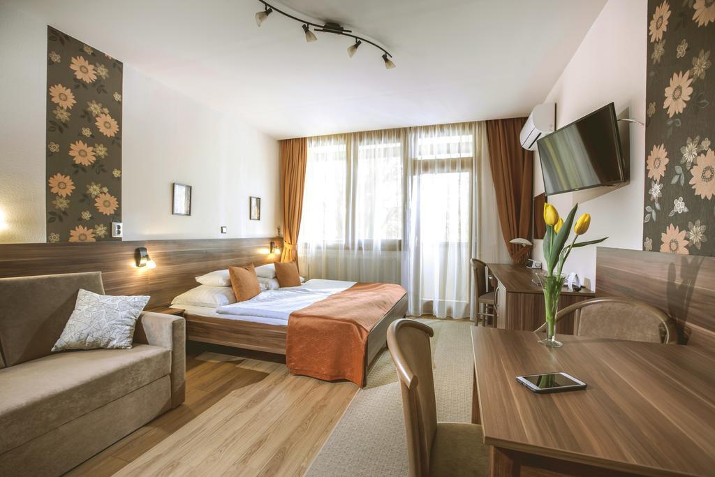 Apartman Hotel Бік Екстер'єр фото