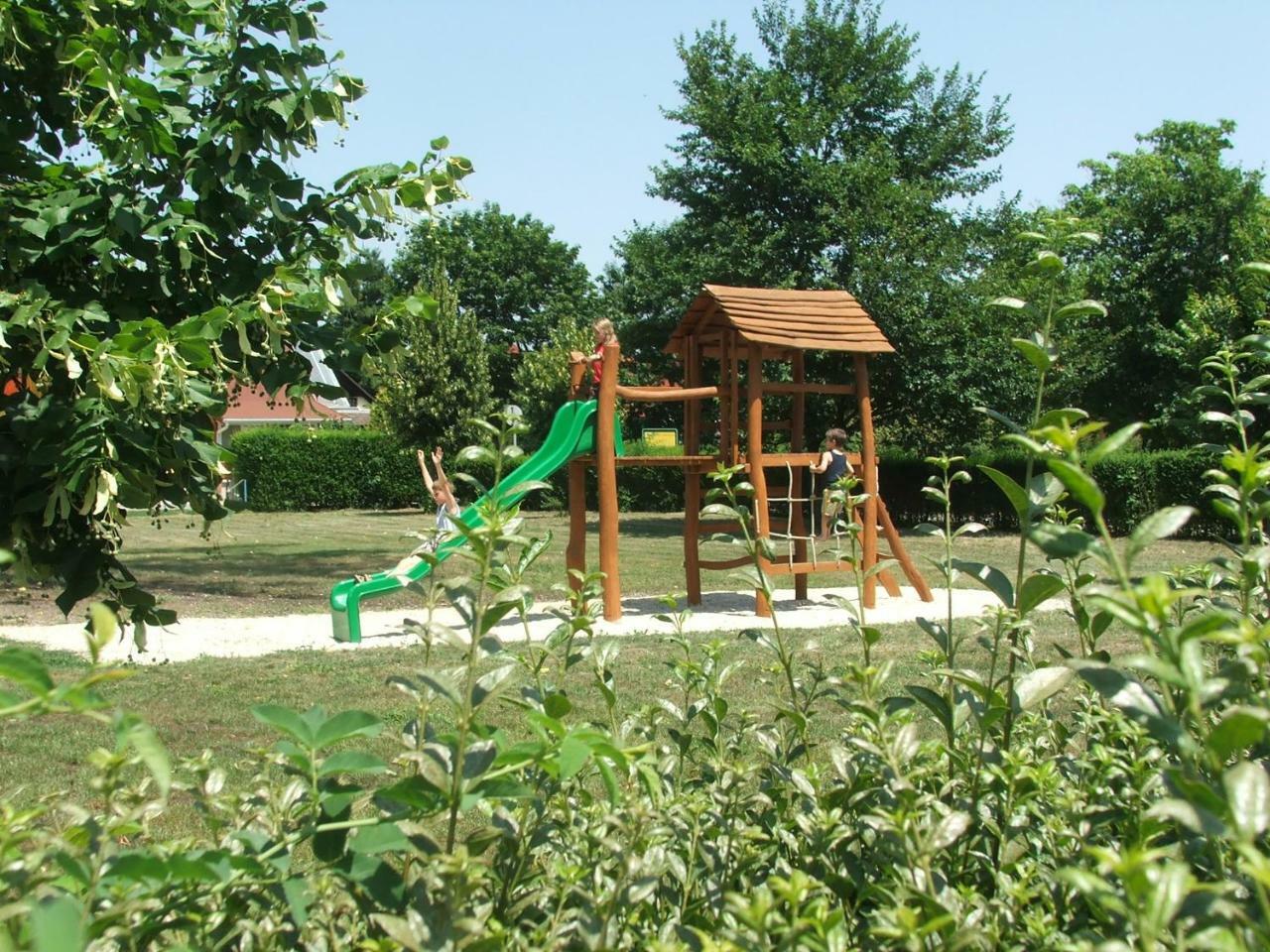Apartman Hotel Бік Екстер'єр фото