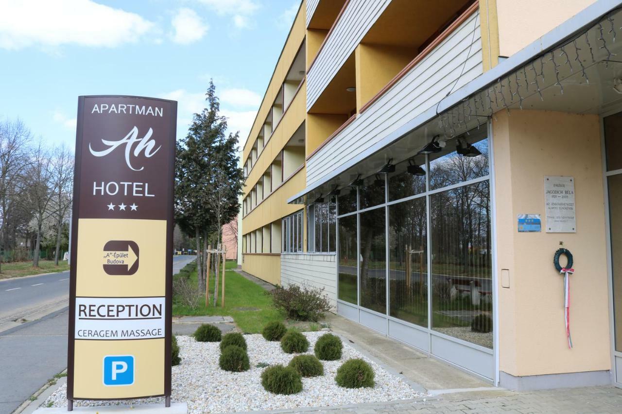 Apartman Hotel Бік Екстер'єр фото