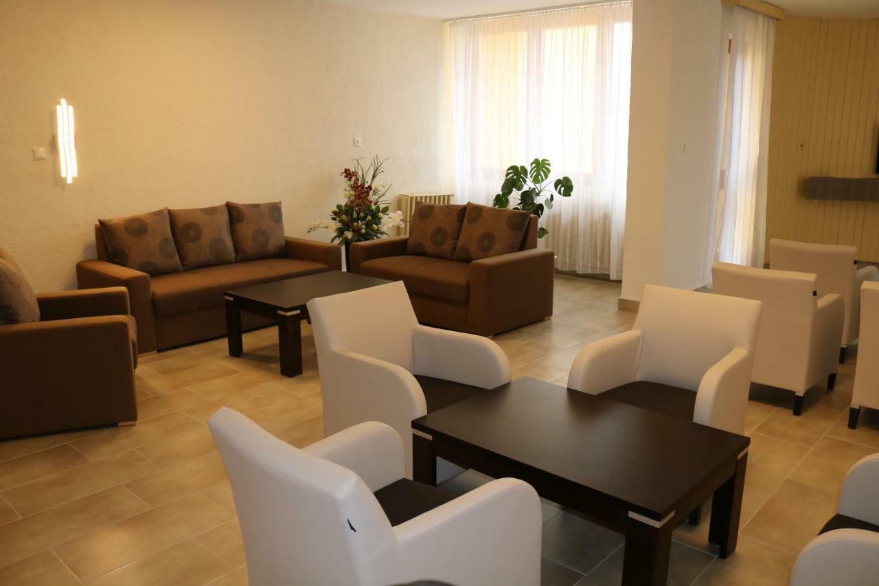 Apartman Hotel Бік Екстер'єр фото