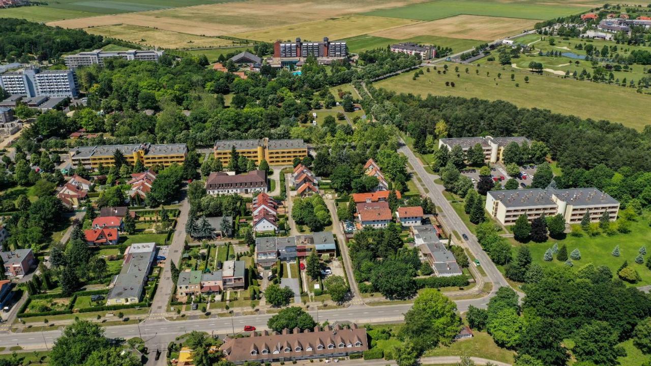 Apartman Hotel Бік Екстер'єр фото